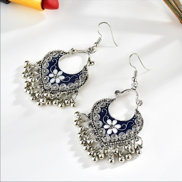 Bohemian charm enamel gypsy dangle earrings - Picture 3 of 8